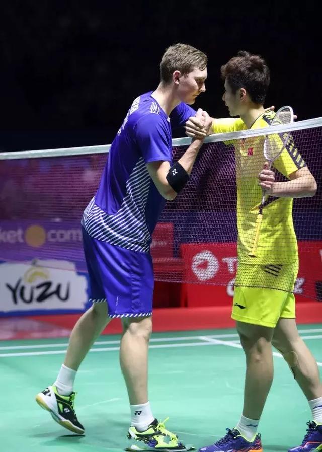 印尼队碾压日本队,桃田贤斗统治全场 印尼队碾压日本队,桃田贤斗统治全场