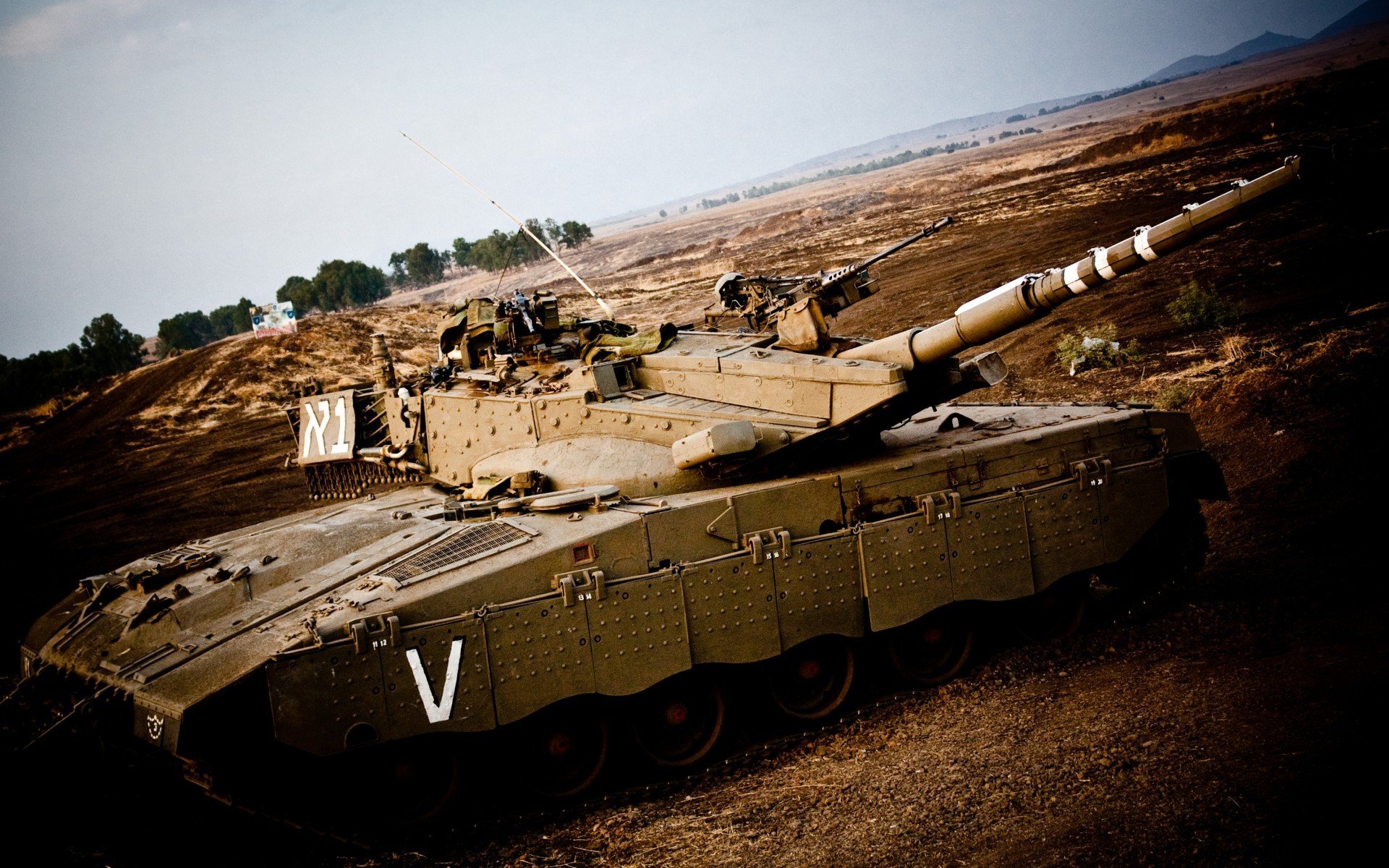 那个在意甲沉默的男人，在德甲今夜咆哮