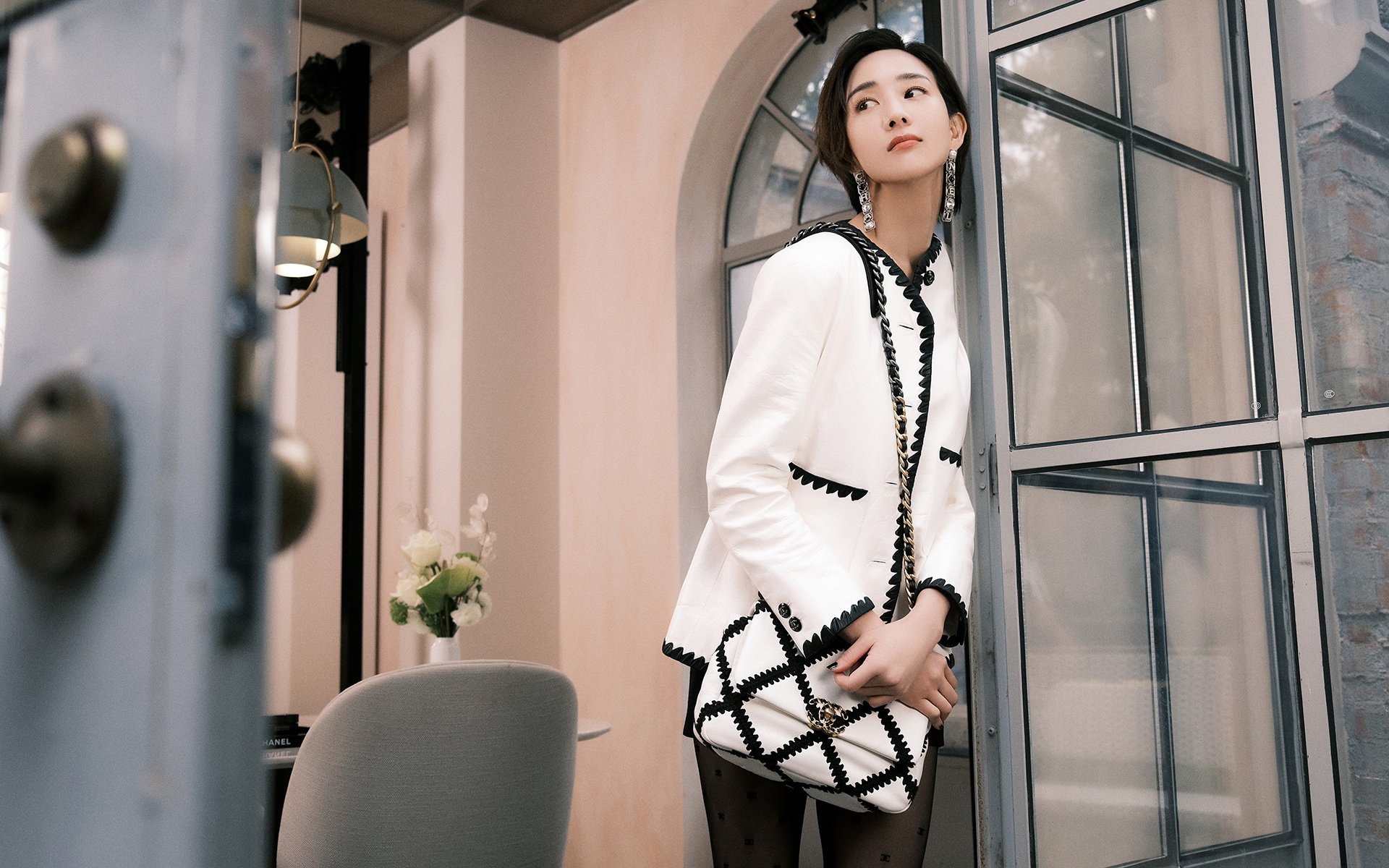 开云体育登录-克莱三分雨浇灭火箭，勇士提前锁定胜局让悬念步入黄昏