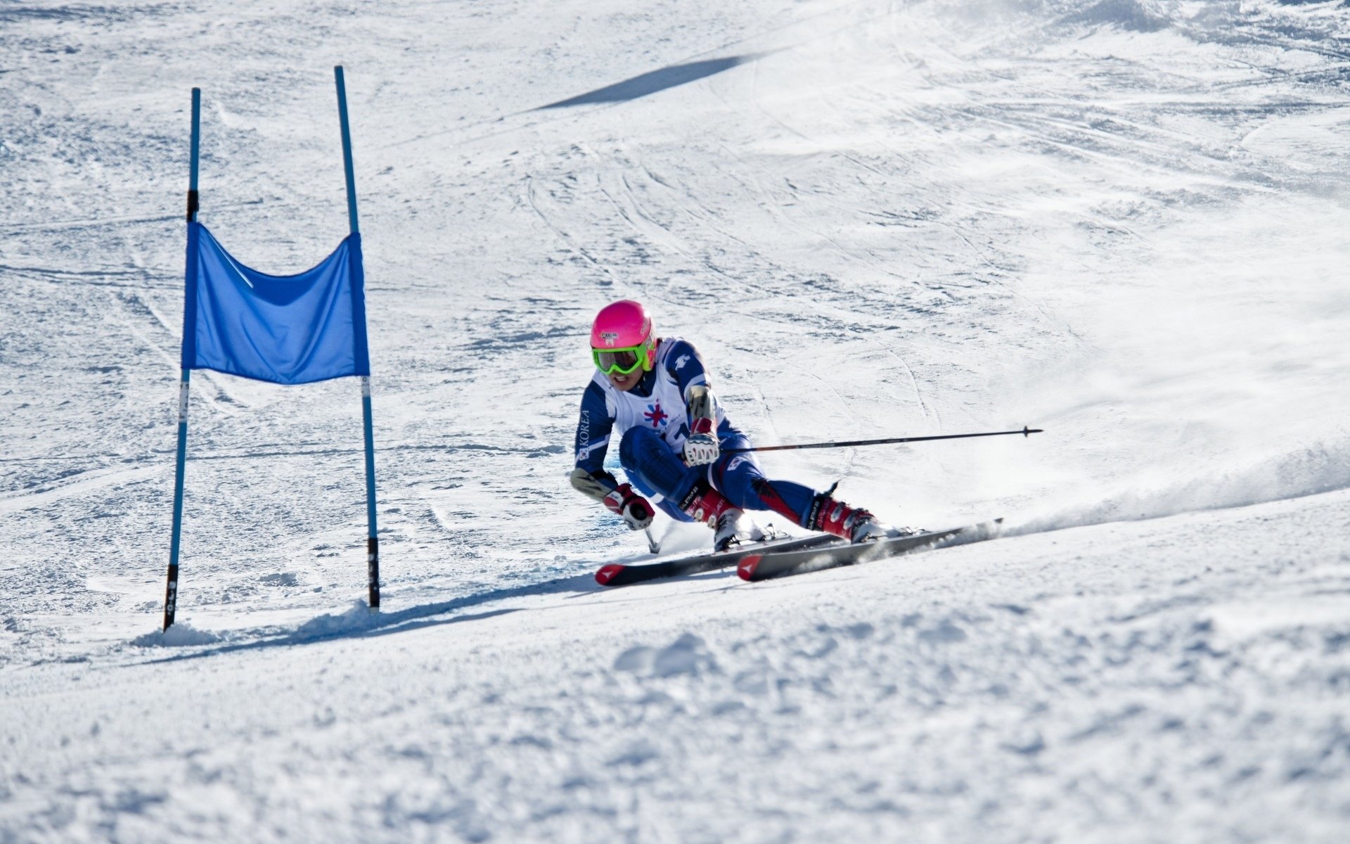 非常有戏剧性!关键词组合—泰国碾压加纳、托纳利带队取胜、替补奇兵—充满冲突感和反转魅力。让我先扩展思维,为你构思一个能吸引眼球的标题